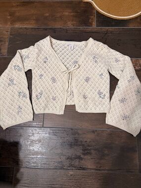 Sincerely Jules Cream Openwork Floral Tie-Front Cardigan size medium